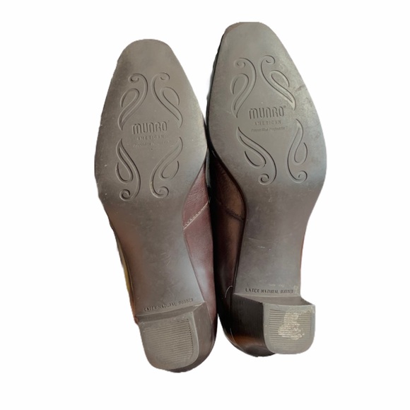 Munro American Women’s Brown Heeled Loafers 7 - Picture 3 of 8